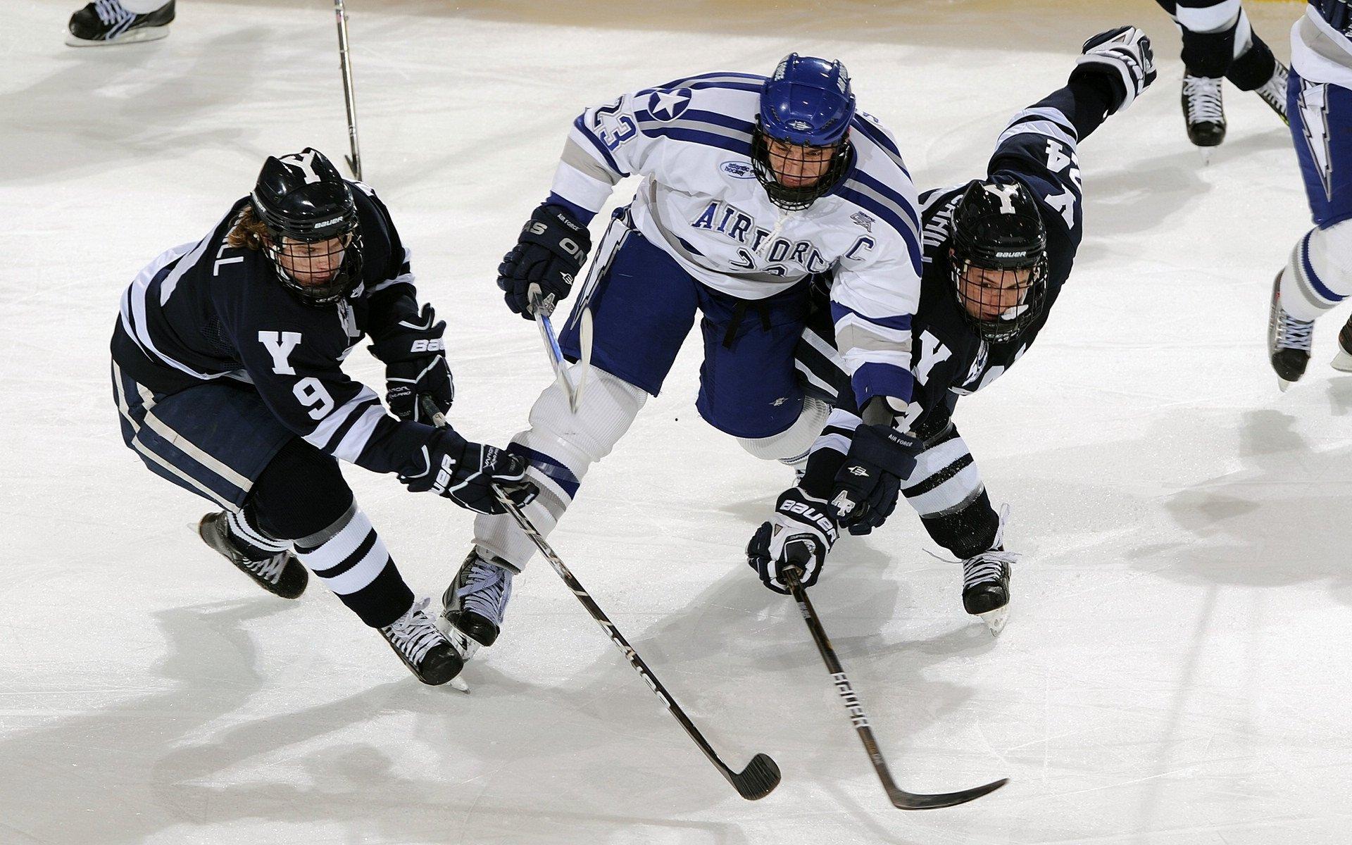 于帕梅卡诺告别拜仁倒计时？皇马巴黎加入中卫争夺战，德甲豪门留人前景堪忧